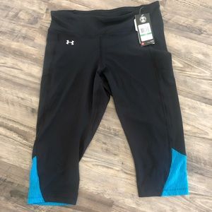 NWT under armor capris